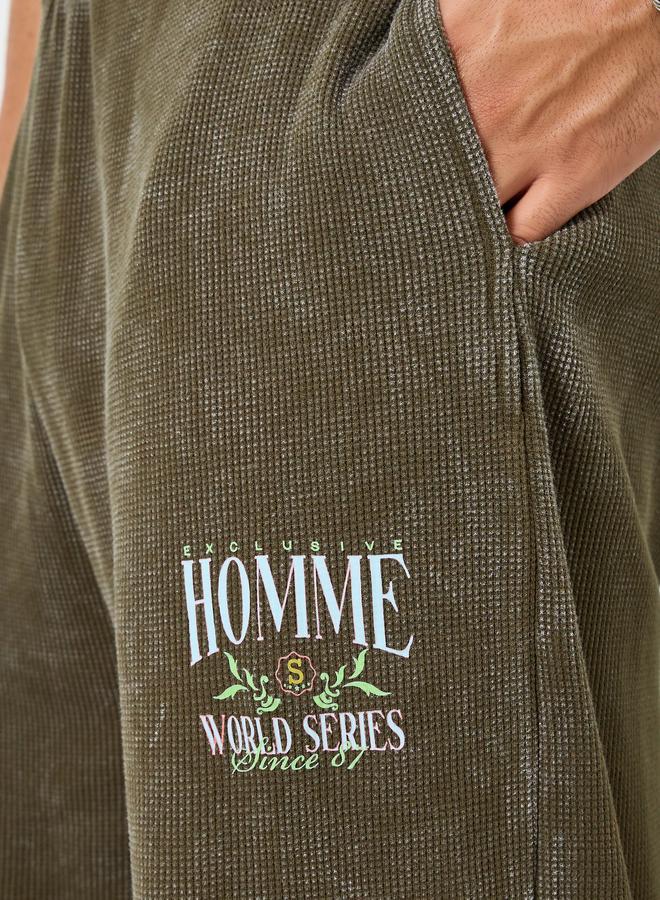 ستايلي جوغر بطبعة جرافيك بقصة مريحة - Image 2